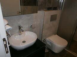Nos Hotel