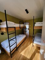 Chalet Apartments Iseltwald
