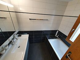 Chalet Apartments Iseltwald