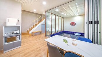 Gapyeong Ddel Poolvilla