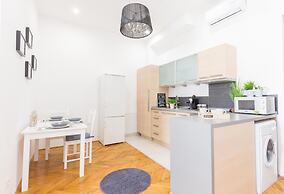 Real Apartments Zoltan II