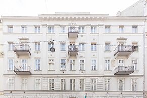 Real Apartments Zoltan II