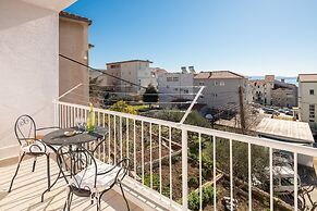 Apartment Fabula - W.balcony, 4 min Walk to Beach