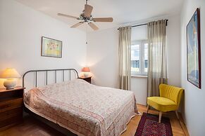 Apartment Fabula - W.balcony, 4 min Walk to Beach
