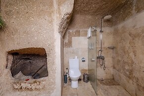 Zula Cave House