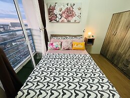 1-bed - Sleeps 4 With High Rise City View