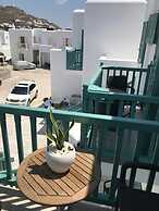 Yanna Asteri Suites