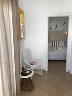 Yanna Asteri Suites