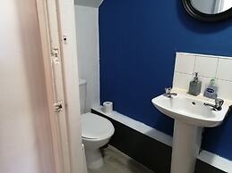 Fun 4-bed Apartment in Birmingham Central
