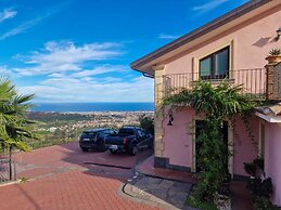 Etna Panoramic Villa With Swimming Pool