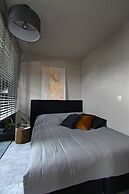 Up too 8- 10 Persons Stay in Antwerp