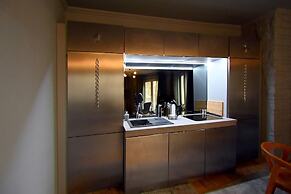 Up too 8- 10 Persons Stay in Antwerp