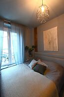 Up too 8- 10 Persons Stay in Antwerp