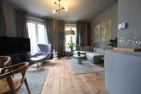Up too 8- 10 Persons Stay in Antwerp