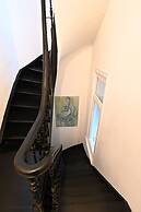 Up too 8- 10 Persons Stay in Antwerp