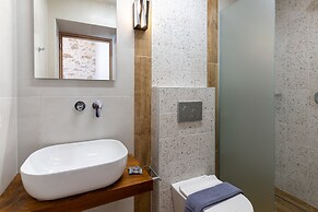 Erotokritos Luxury City Suites