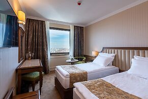 Astoria Grand Hotel