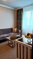 Astoria Grand Hotel