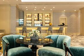 Astoria Grand Hotel