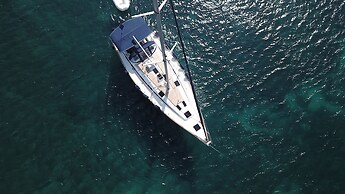 White Rock Suites & Villas