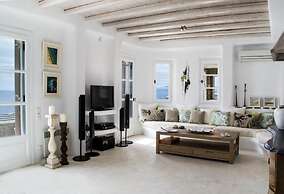 White Rock Suites & Villas