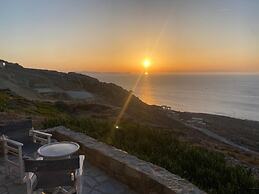 White Rock Suites & Villas