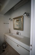 White Rock Suites & Villas