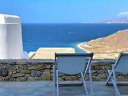 White Rock Suites & Villas