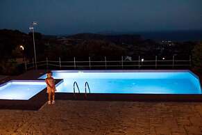 Paterakis Studio's Triopetra
