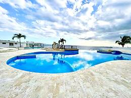 ON THE Caribbean SEA - Crystal Apartment