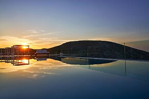 AVATON Folegandros
