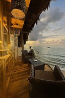 Amāra Beach Eco Hotel