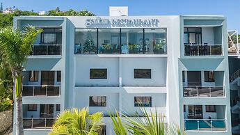 Skylight Suites Restaurant Bar