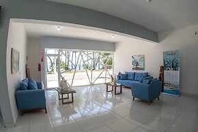 Skylight Suites Restaurant Bar