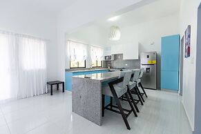 Skylight Suites Restaurant Bar