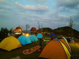 XALAKHAM PHOUKHOUN - Campsite