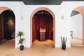 Astoria Apartments