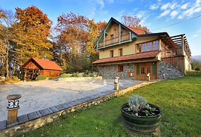 Villa Les With hot tub