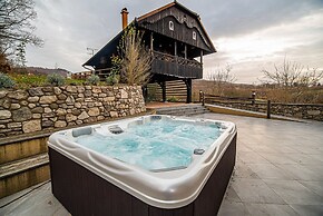 Villa Les With hot tub