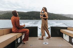 Maslina Resort