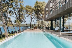 Maslina Resort