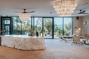 Maslina Resort