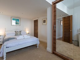 Hepworth Apartment