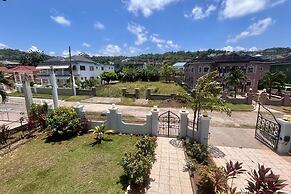 5 Bed Villa Sleeps 14 - Private Pool