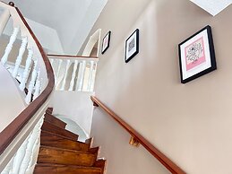 5 Bed Villa Sleeps 14 - Private Pool