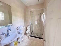 5 Bed Villa Sleeps 14 - Private Pool