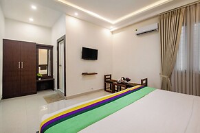 Treebo Sans Sarav Kushalnagar