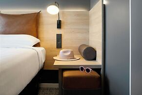 Moxy Bristol