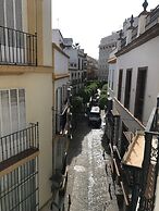 Honest Sevilla Apartments