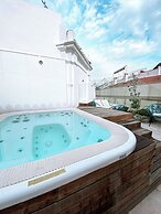 Honest Sevilla Apartments
